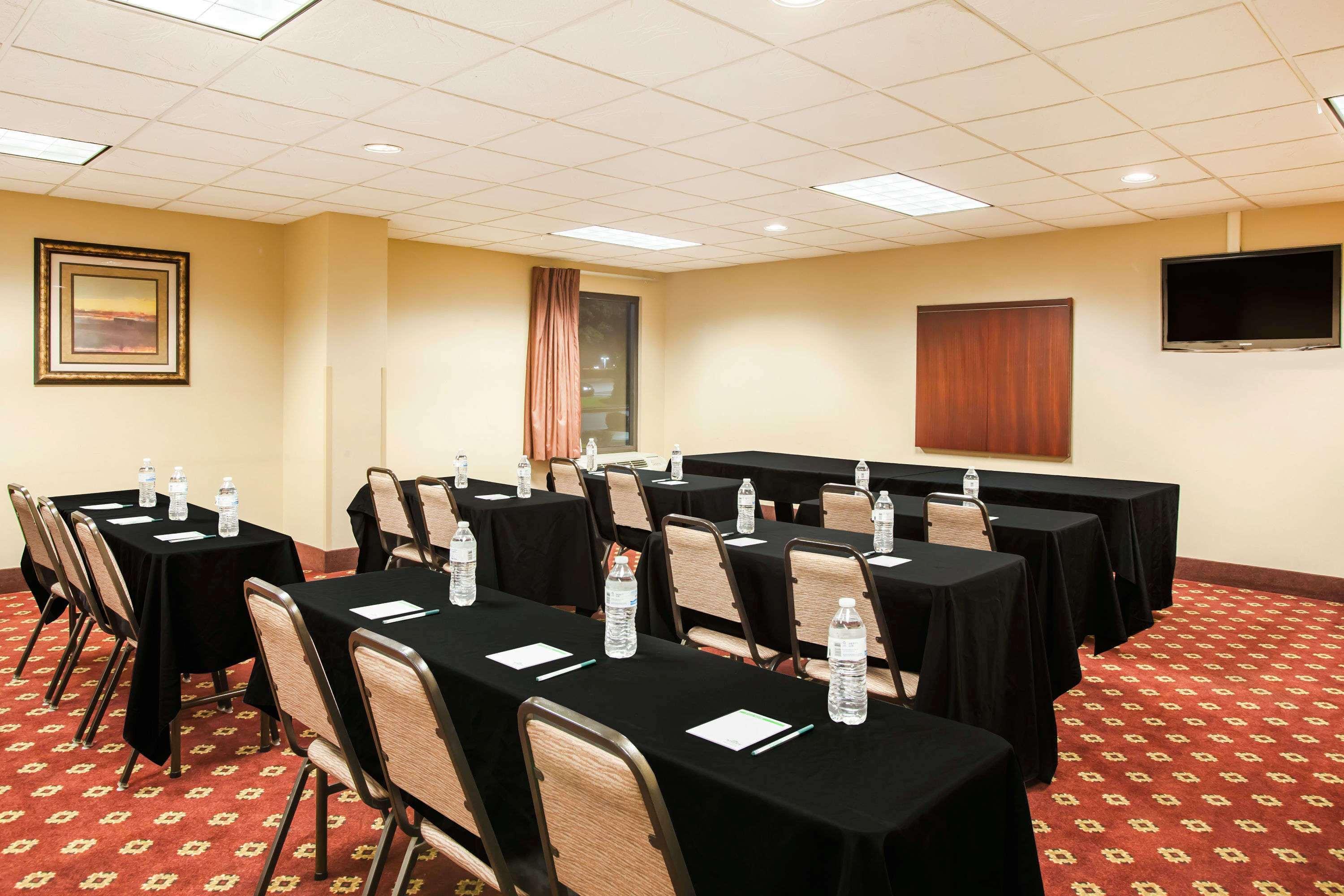 Wingate By Wyndham North Little Rock Hotel Bagian luar foto