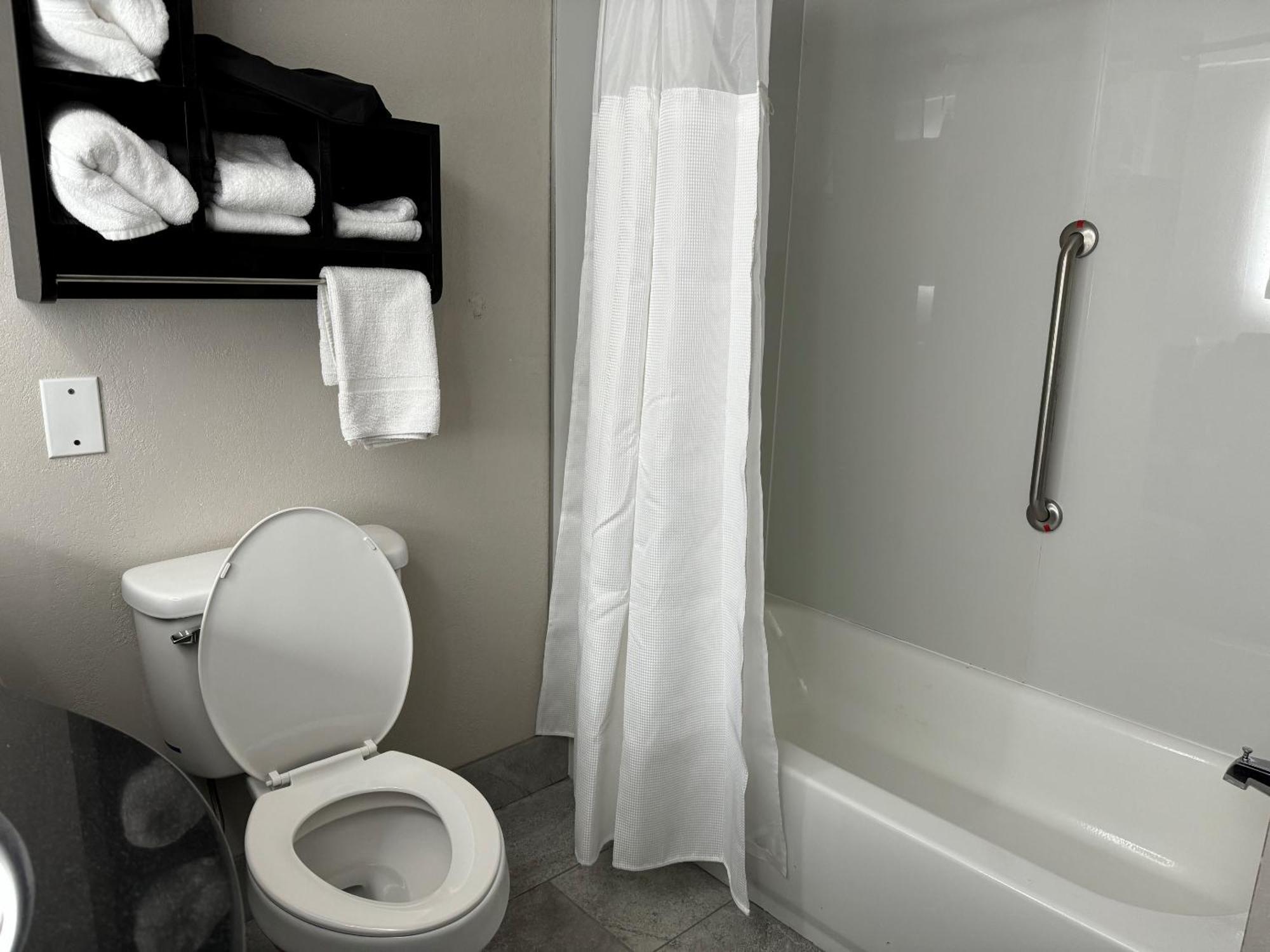 Wingate By Wyndham North Little Rock Hotel Bagian luar foto